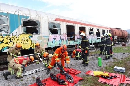 ŽELEZNIŠKA NESREČA VAJA 27 FOTO LJUBO VUKELIČ